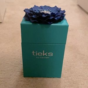Tieks Box with flower